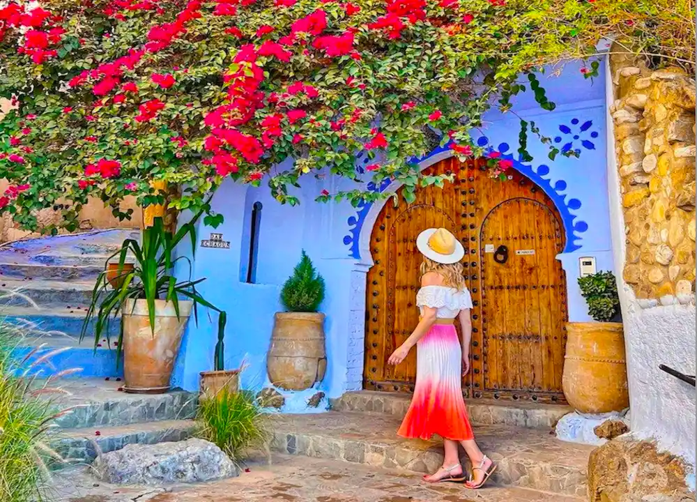 girl in chefchaouen