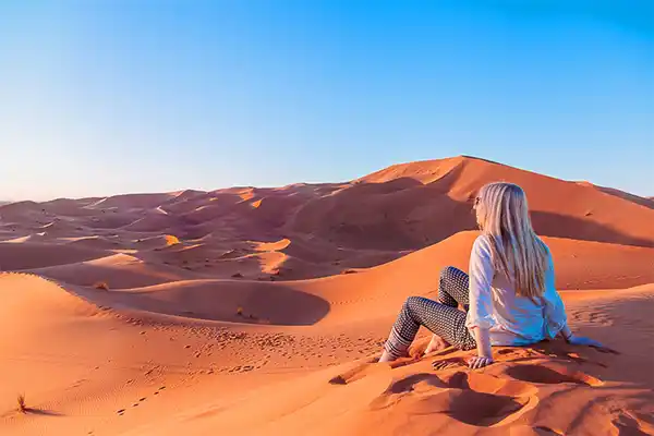 merzouga desert lady